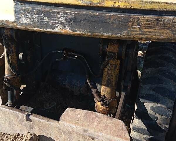 Желтый Хендай 130D, объемом двигателя 3.9 л и пробегом 41 тыс. км за 20500 $, фото 7 на Automoto.ua