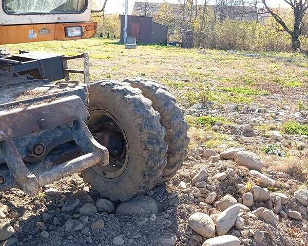 Желтый Хендай 130D, объемом двигателя 3.9 л и пробегом 41 тыс. км за 20500 $, фото 9 на Automoto.ua