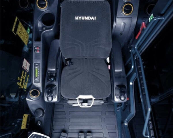 Хендай 140Д, объемом двигателя 0 л и пробегом 1 тыс. км за 122204 $, фото 4 на Automoto.ua