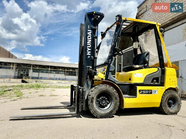 Жовтий Хендай 25Д, об'ємом двигуна 0 л та пробігом 8 тис. км за 13500 $, фото 5 на Automoto.ua