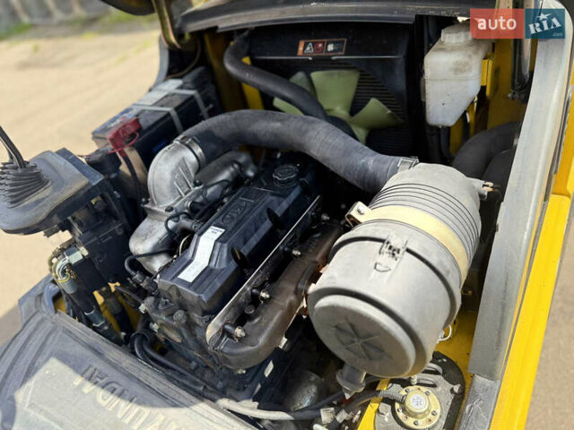 Жовтий Хендай 25Д, об'ємом двигуна 0 л та пробігом 8 тис. км за 13500 $, фото 6 на Automoto.ua