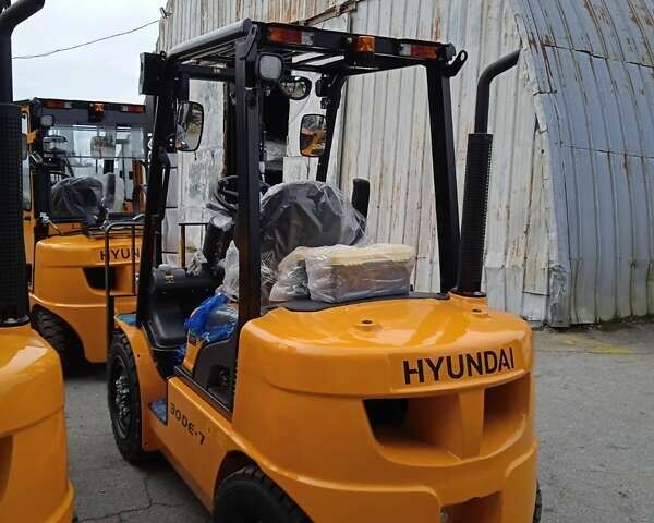 Жовтий Хендай 30D, об'ємом двигуна 0 л та пробігом 0 тис. км за 27930 $, фото 5 на Automoto.ua