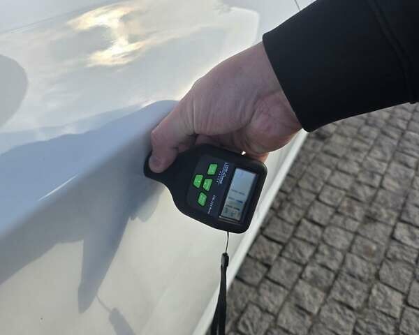 Белый Хендай Акцент, объемом двигателя 1.4 л и пробегом 198 тыс. км за 5600 $, фото 14 на Automoto.ua