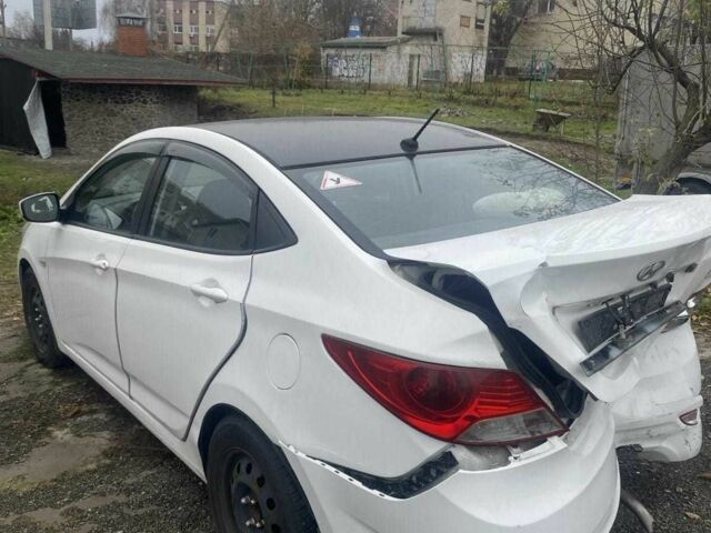 Белый Хендай Акцент, объемом двигателя 1.4 л и пробегом 94 тыс. км за 3800 $, фото 5 на Automoto.ua