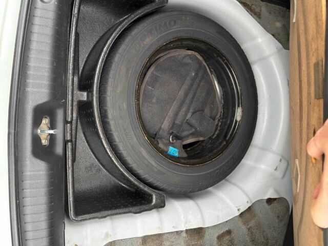 Білий Хендай Акцент, об'ємом двигуна 1.4 л та пробігом 82 тис. км за 9900 $, фото 15 на Automoto.ua