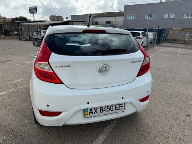 Белый Хендай Акцент, объемом двигателя 1.4 л и пробегом 105 тыс. км за 7200 $, фото 13 на Automoto.ua