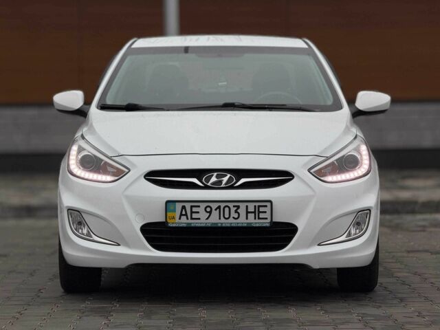 Білий Хендай Акцент, об'ємом двигуна 1.4 л та пробігом 82 тис. км за 9900 $, фото 1 на Automoto.ua