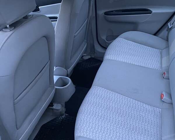 Білий Хендай Акцент, об'ємом двигуна 1.4 л та пробігом 213 тис. км за 4900 $, фото 16 на Automoto.ua