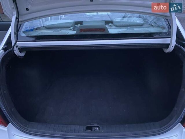 Білий Хендай Акцент, об'ємом двигуна 1.4 л та пробігом 213 тис. км за 4900 $, фото 10 на Automoto.ua