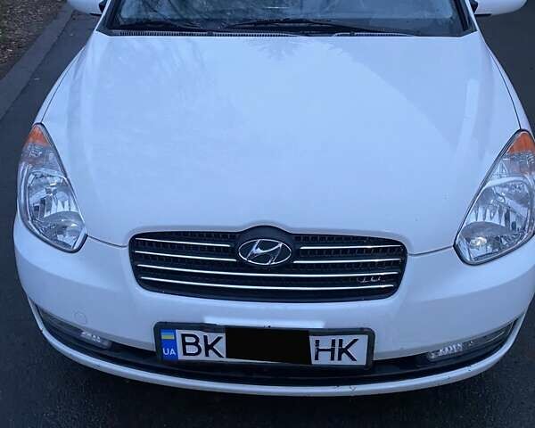 Білий Хендай Акцент, об'ємом двигуна 1.4 л та пробігом 213 тис. км за 4900 $, фото 4 на Automoto.ua