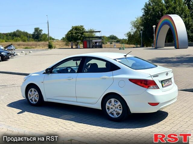 Білий Хендай Акцент, об'ємом двигуна 1.4 л та пробігом 72 тис. км за 7800 $, фото 5 на Automoto.ua