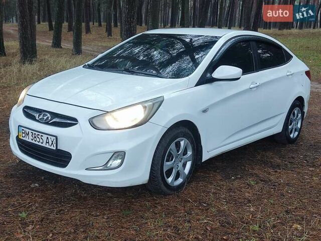 Белый Хендай Акцент, объемом двигателя 1.4 л и пробегом 227 тыс. км за 6200 $, фото 11 на Automoto.ua