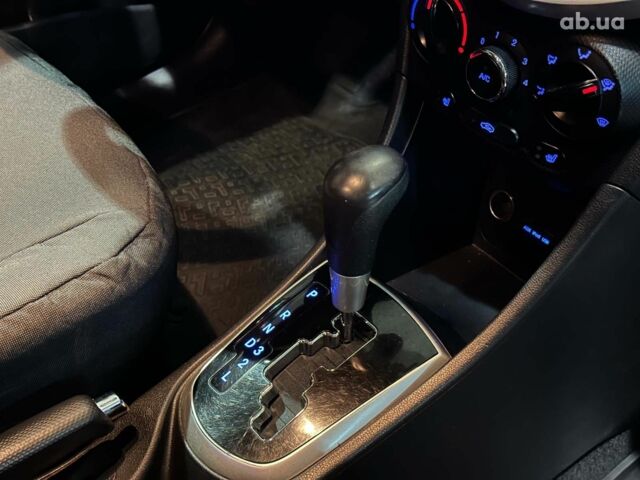 Белый Хендай Акцент, объемом двигателя 1.6 л и пробегом 163 тыс. км за 7990 $, фото 17 на Automoto.ua