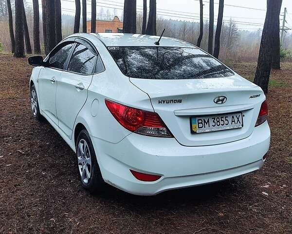 Белый Хендай Акцент, объемом двигателя 1.4 л и пробегом 227 тыс. км за 6200 $, фото 9 на Automoto.ua