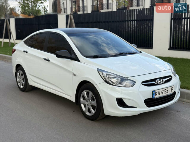 Хендай Акцент 2011 в Белой Церкве на Automoto.ua Белый Хендай Акцент, объемом двигателя 1.4 л и пробегом 143 тыс. км за 7600 $, фото 3 на Automoto.ua