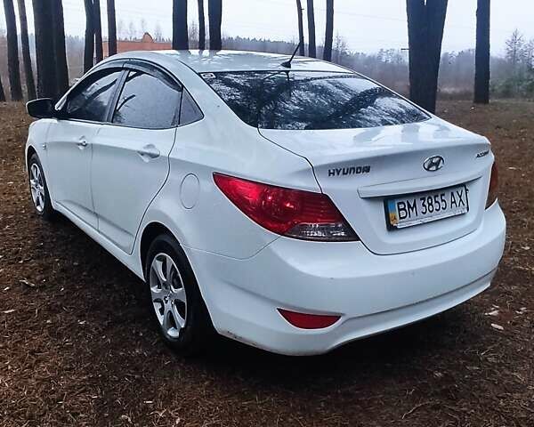 Белый Хендай Акцент, объемом двигателя 1.4 л и пробегом 227 тыс. км за 6200 $, фото 4 на Automoto.ua