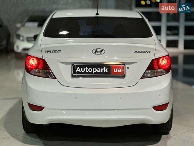 Белый Хендай Акцент, объемом двигателя 1.6 л и пробегом 163 тыс. км за 7990 $, фото 4 на Automoto.ua