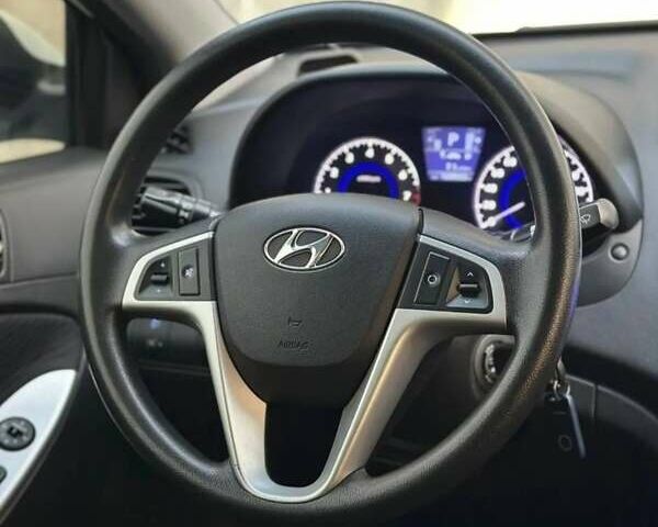 Белый Хендай Акцент, объемом двигателя 1.4 л и пробегом 110 тыс. км за 7600 $, фото 14 на Automoto.ua