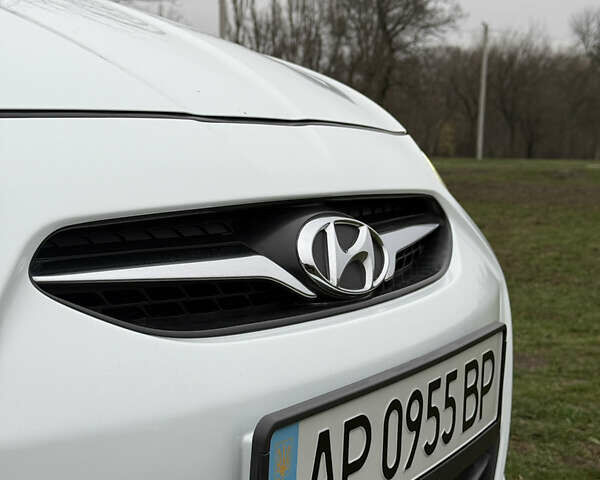 Білий Хендай Акцент, об'ємом двигуна 0 л та пробігом 97 тис. км за 6500 $, фото 8 на Automoto.ua