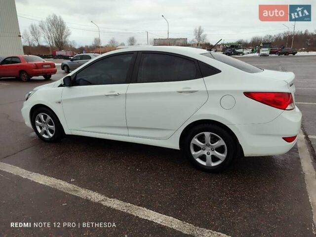 Білий Хендай Акцент, об'ємом двигуна 1.4 л та пробігом 110 тис. км за 7600 $, фото 4 на Automoto.ua