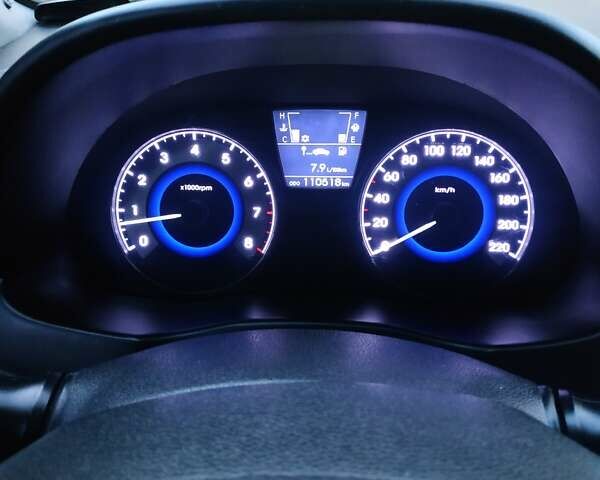 Белый Хендай Акцент, объемом двигателя 1.4 л и пробегом 110 тыс. км за 8200 $, фото 8 на Automoto.ua