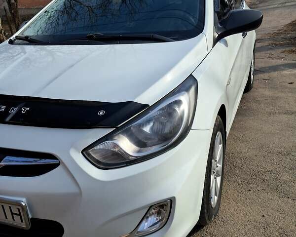 Білий Хендай Акцент, об'ємом двигуна 1.4 л та пробігом 247 тис. км за 7150 $, фото 8 на Automoto.ua