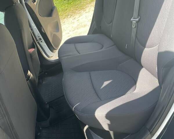 Белый Хендай Акцент, объемом двигателя 1.4 л и пробегом 126 тыс. км за 7750 $, фото 17 на Automoto.ua