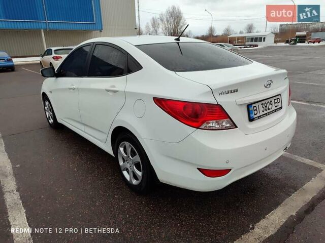 Белый Хендай Акцент, объемом двигателя 1.4 л и пробегом 110 тыс. км за 7600 $, фото 5 на Automoto.ua