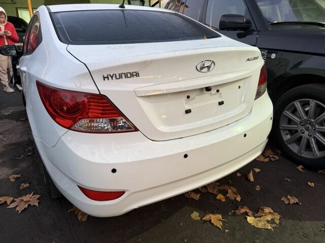 Білий Хендай Акцент, об'ємом двигуна 1.4 л та пробігом 83 тис. км за 4500 $, фото 1 на Automoto.ua