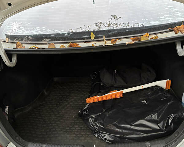 Белый Хендай Акцент, объемом двигателя 1.4 л и пробегом 115 тыс. км за 9499 $, фото 7 на Automoto.ua