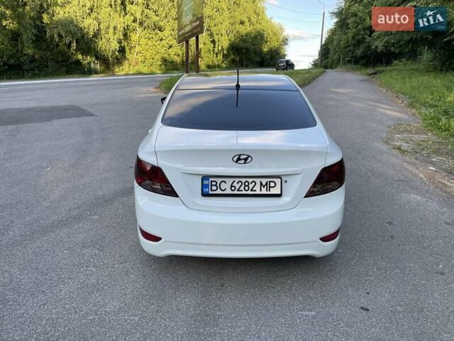 Белый Хендай Акцент, объемом двигателя 1.4 л и пробегом 126 тыс. км за 7750 $, фото 5 на Automoto.ua