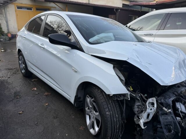 Білий Хендай Акцент, об'ємом двигуна 1.4 л та пробігом 83 тис. км за 4500 $, фото 9 на Automoto.ua