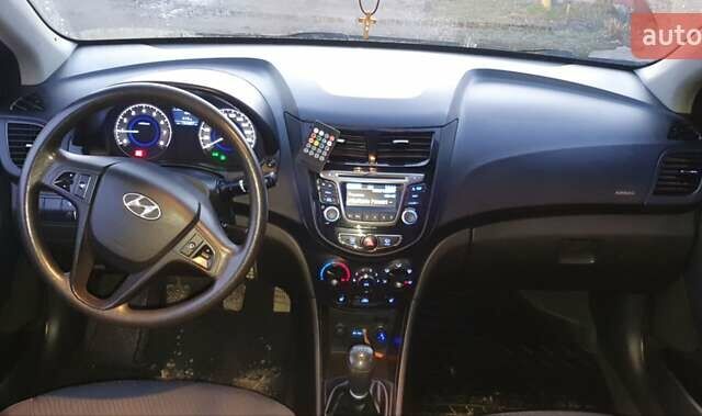 Белый Хендай Акцент, объемом двигателя 1.4 л и пробегом 126 тыс. км за 7750 $, фото 13 на Automoto.ua