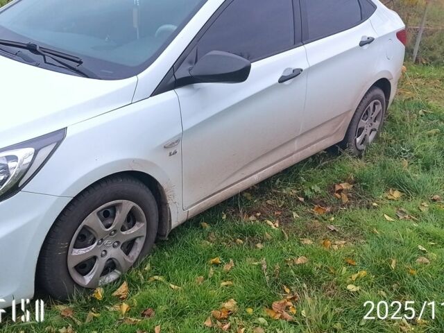 Белый Хендай Акцент, объемом двигателя 0 л и пробегом 122 тыс. км за 9538 $, фото 1 на Automoto.ua