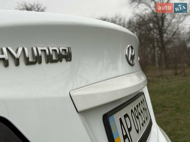 Білий Хендай Акцент, об'ємом двигуна 0 л та пробігом 97 тис. км за 6500 $, фото 13 на Automoto.ua