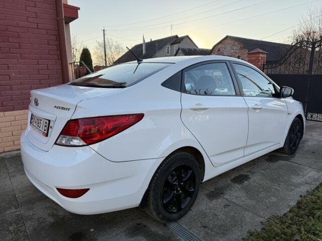 Білий Хендай Акцент, об'ємом двигуна 1.4 л та пробігом 220 тис. км за 5450 $, фото 1 на Automoto.ua