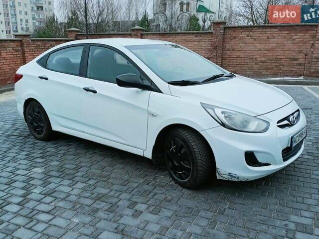 Белый Хендай Акцент, объемом двигателя 1.4 л и пробегом 219 тыс. км за 6300 $, фото 9 на Automoto.ua