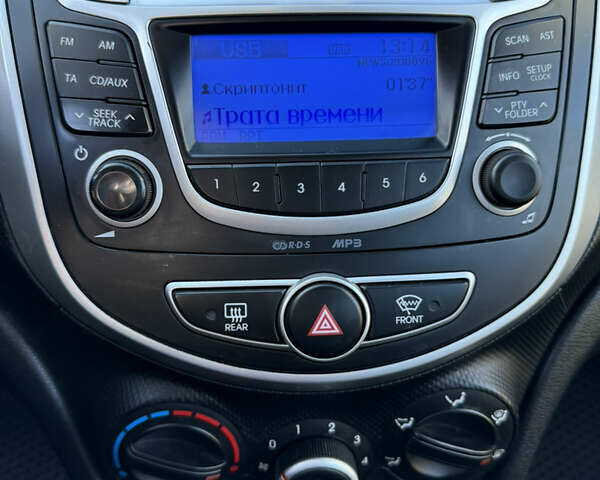 Білий Хендай Акцент, об'ємом двигуна 1.4 л та пробігом 105 тис. км за 8450 $, фото 7 на Automoto.ua