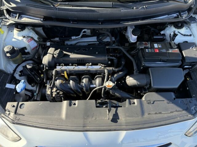 Белый Хендай Акцент, объемом двигателя 1.4 л и пробегом 105 тыс. км за 8450 $, фото 7 на Automoto.ua