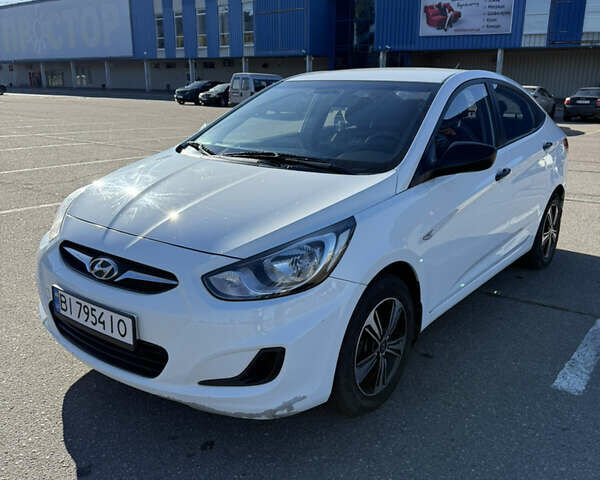 Білий Хендай Акцент, об'ємом двигуна 1.4 л та пробігом 105 тис. км за 8450 $, фото 2 на Automoto.ua