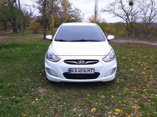 Белый Хендай Акцент, объемом двигателя 1.4 л и пробегом 270 тыс. км за 6500 $, фото 7 на Automoto.ua