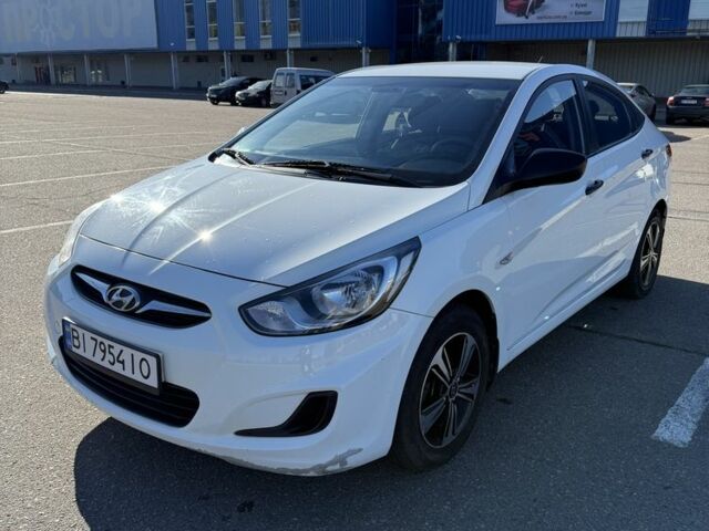 Белый Хендай Акцент, объемом двигателя 1.4 л и пробегом 105 тыс. км за 8450 $, фото 1 на Automoto.ua