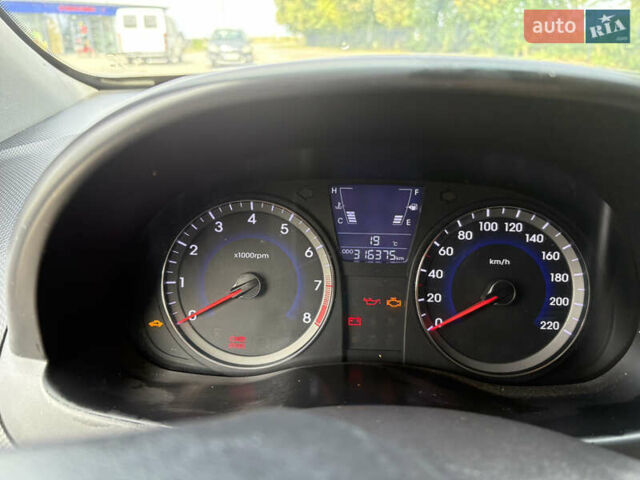 Белый Хендай Акцент, объемом двигателя 1.4 л и пробегом 317 тыс. км за 6100 $, фото 8 на Automoto.ua
