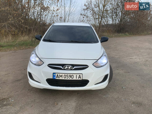 Білий Хендай Акцент, об'ємом двигуна 1.4 л та пробігом 265 тис. км за 5300 $, фото 27 на Automoto.ua