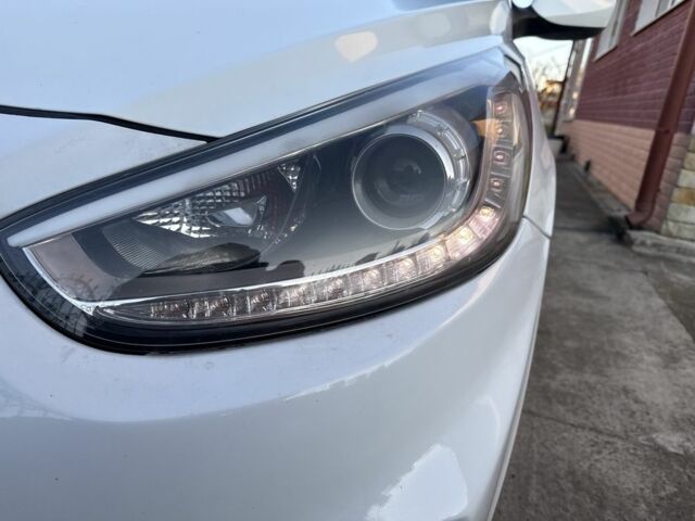 Білий Хендай Акцент, об'ємом двигуна 1.4 л та пробігом 220 тис. км за 5450 $, фото 13 на Automoto.ua