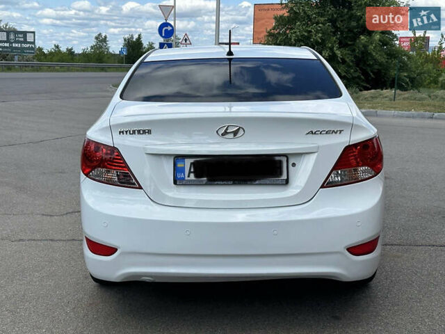 Хендай Акцент 2013 в Днепре (Днепропетровске) на Automoto.ua Белый Хендай Акцент, объемом двигателя 1.4 л и пробегом 118 тыс. км за 8600 $, фото 1 на Automoto.ua