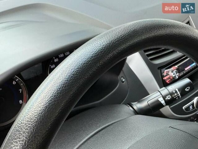 Білий Хендай Акцент, об'ємом двигуна 1.4 л та пробігом 38 тис. км за 11600 $, фото 48 на Automoto.ua