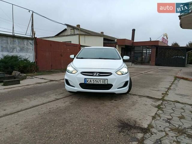 Белый Хендай Акцент, объемом двигателя 1.59 л и пробегом 230 тыс. км за 8500 $, фото 20 на Automoto.ua