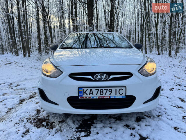 Белый Хендай Акцент, объемом двигателя 1.4 л и пробегом 56 тыс. км за 9500 $, фото 62 на Automoto.ua