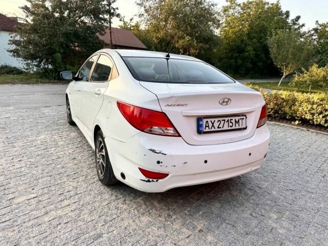 Белый Хендай Акцент, объемом двигателя 1.6 л и пробегом 112 тыс. км за 5700 $, фото 4 на Automoto.ua